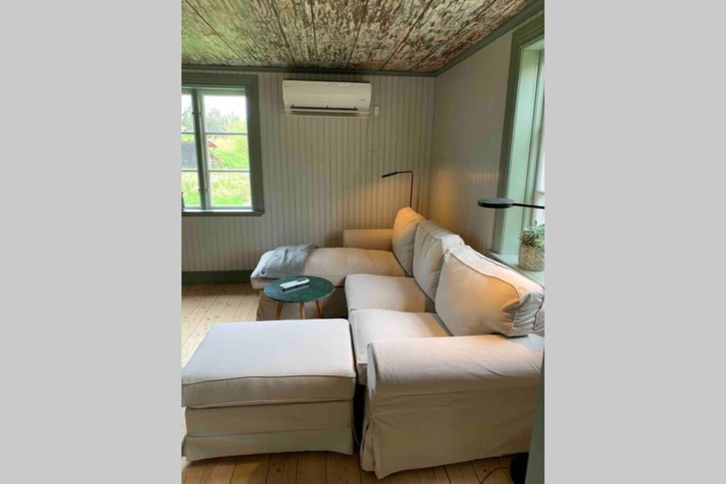 Sjoenaera Stuga Med Bat Och Bastu Ramkvilla Εξωτερικό φωτογραφία
